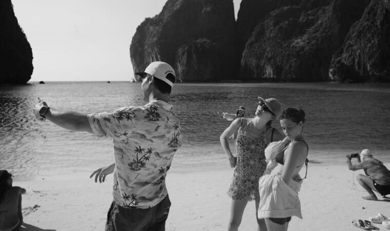 El elenco de la serie “The White Lotus” ya se encuentra en Tailandia grabando la tercera temporada