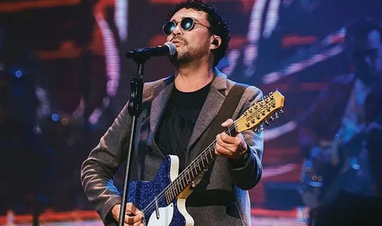 Andrés Cepeda denuncia por redes sociales a una aerolínea por destruir sus instrumentos