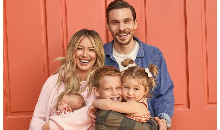 La actriz de «Lizzie McGuire» presumió la llegada de su cuarto bebé