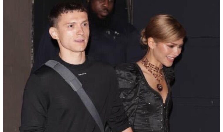 Tom Holland y Zendaya juntos de la mano en el estreno de la obra “Romeo y Julieta”
