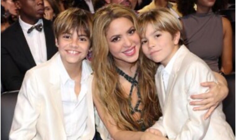 ¿Músicos antes que futbolistas? La curiosa foto que compartió Shakira el día de las madres