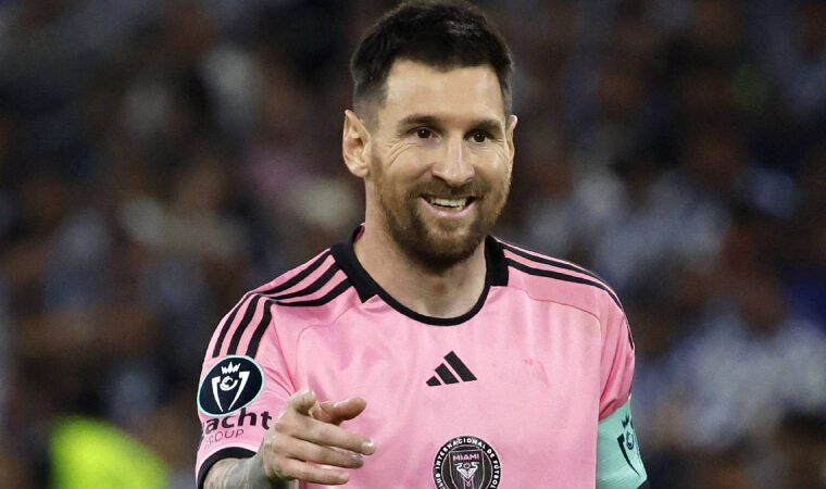 La tranquila conversación entre Messi y unos fanáticos venezolanos en pleno semáforo en Miami