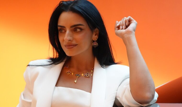 Aislinn Derbez confesó que se siente mejor soltera