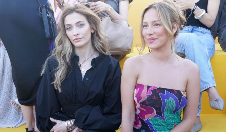 Así fue el incómodo momento de Ester Expósito y Paris Jackson