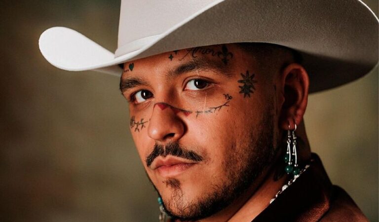 Amenaza de bomba casi termina con concierto de Christian Nodal