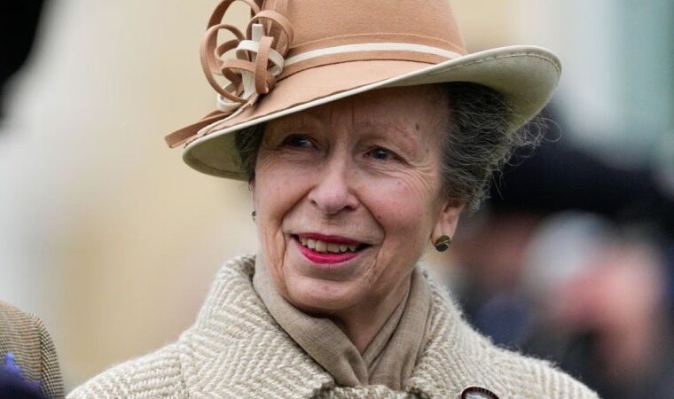 La princesa Ana fue dada de alta tras pasar cinco días en el hospital 