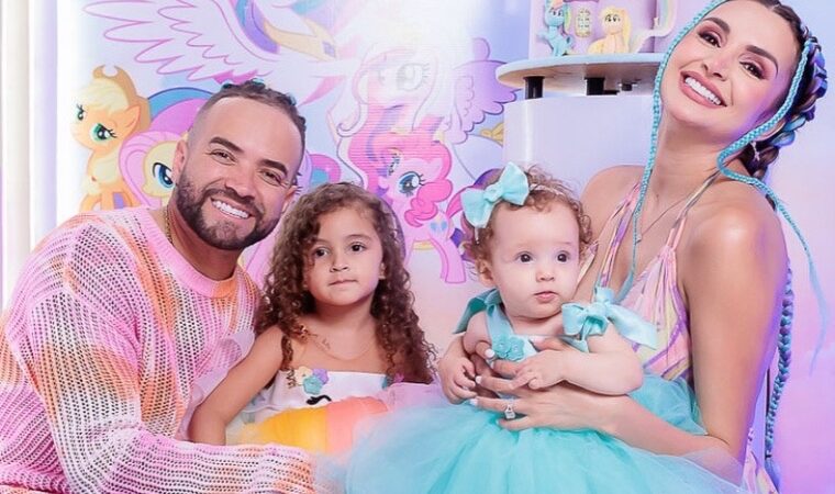 Nacho sorprende con una canción infantil sobre Simón Bolívar