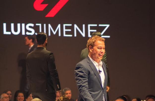 Luis Jiménez y Giovanni Scutaro presentaron sus colecciones “Minimalismo chic” y “Naturaleza”