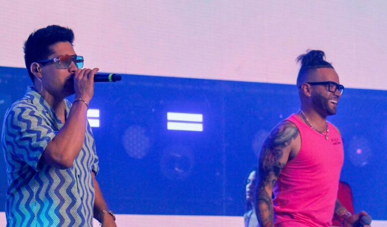Chino y Nacho homenajeados en los Premios Heat 2024
