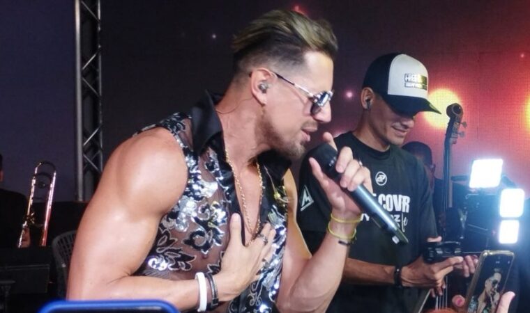 ¡Sorpresa par sus seguidores! Xavy Muñoz grabó junto a «Free Cover Live» 