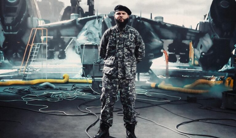 ¡Se acabó la espera! Farruko lanzó su tan esperado “CVRBON VRMOR”