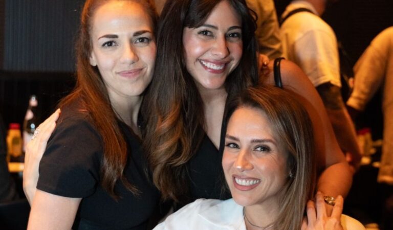 Erika de La Vega y los mejores comediantes de Miami celebraron el aniversario de Chiste Interno