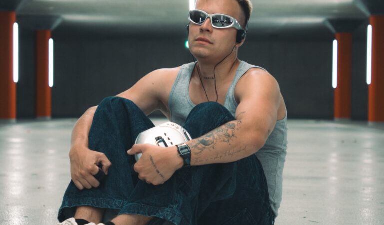 Zandú presenta «Error de Lectura»: Un álbum que fusiona nostalgia y modernidad en la música