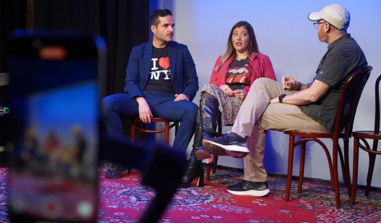 Grace Trocell deslumbra en «Sci-Prov: A Time-Traveler”s Dilemma» con su versatilidad