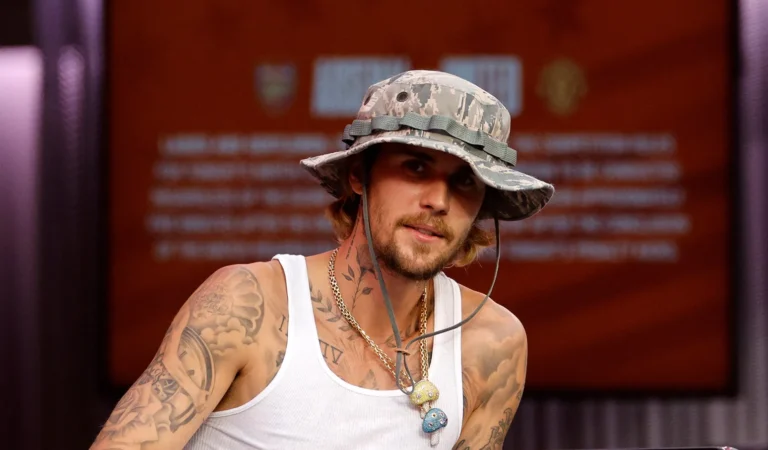 Justin Bieber reflexiona sobre su lucha interna: “A veces creo que me odio”