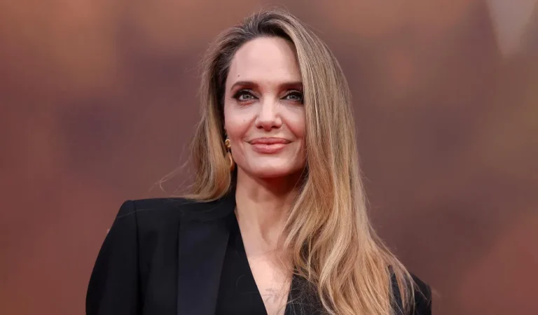 Angelina Jolie se sumerge en la cultura venezolana aprendiendo a hacer arepas con una chef criolla