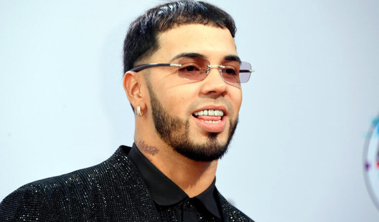 Anuel AA responde a las fuertes declaraciones de Karol G sobre su «infierno» amoroso