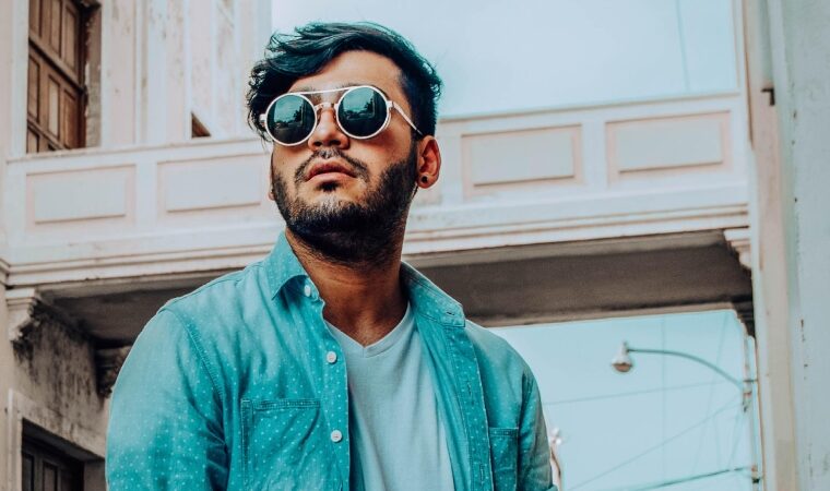 Astolfo Daniel recibe el Premio Mara de Oro como Proyecto Revelación Internacional del Año por «La Parranda del Parroquiano”