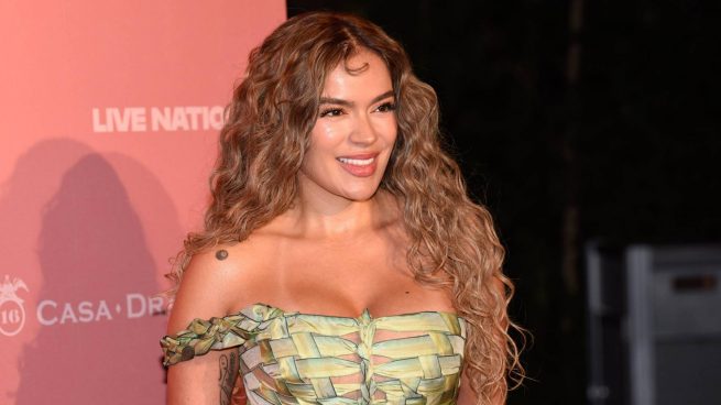 Karol G en el ojo del huracán: acusaciones de plagio por su sencillo «Milagros»