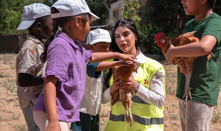 Miss Earth Venezuela 2017, Ninoska Vásquez, apoya a la infancia vulnerable en España