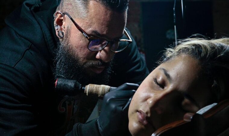 Tattoos x Sonrisas 2025: dona juguetes y apoya a la Fundación Más Que Un Aporte