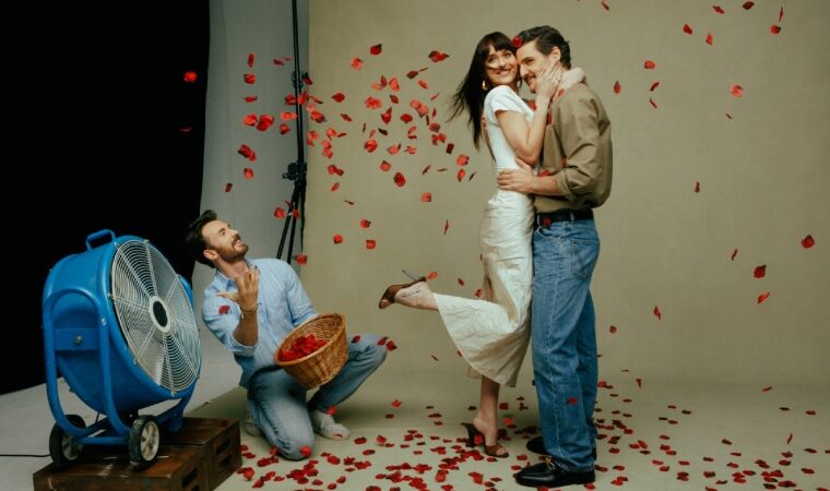 «Amores Materialistas»: la comedia romántica que redefinirá el amor moderno en cines 2025