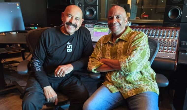 Oscar D’León y Sergio George lanzan «Me das Fever» con Skip Marley y Elena Rose
