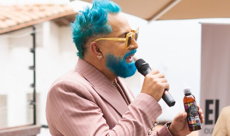 Cuidado y renovación: Carlos Aguilar presentó nueva línea capilar con ácido hialurónico