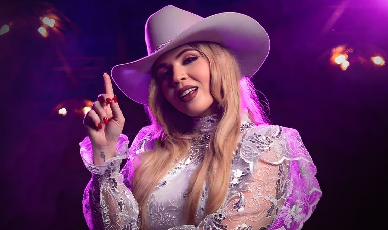 En homenaje a los amores imborrables: Yenifer Mora estrena “No te lo creo”