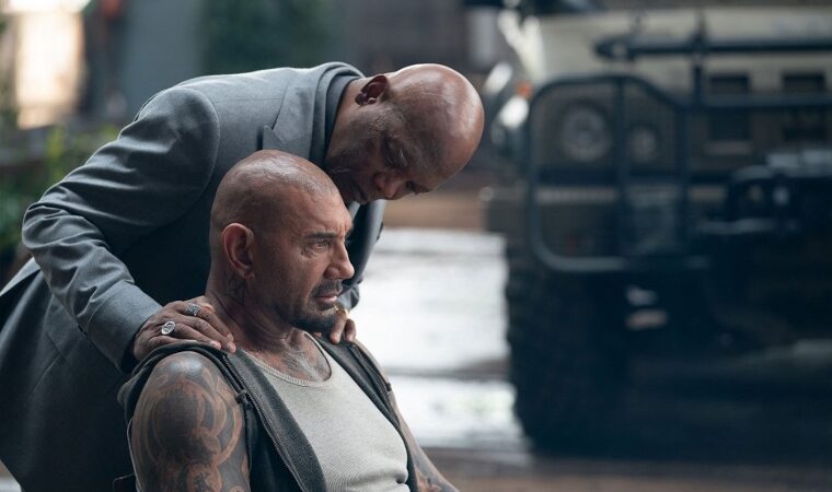 “Cazadores del fin del mundo”: J.J. Perry dirige un explosivo viaje de acción y ciencia ficción