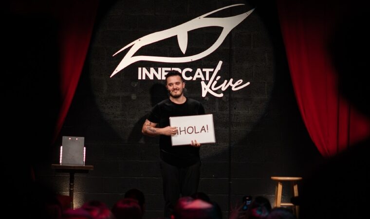 Mago Jey Jey hace historia con su especial “El Mago del Stand-Up” en Amazon Prime y Apple TV+