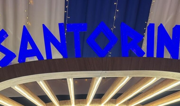 Rio Supermarket presenta Santorini: nueva heladería de yogurt griego con toppings ilimitados