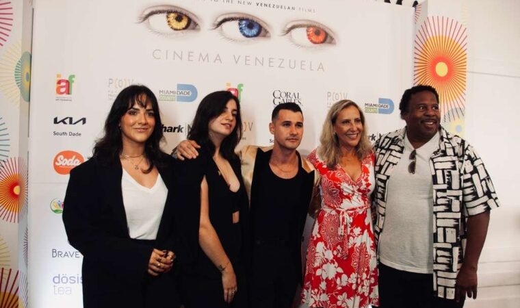 “El Silencio que nos une” triunfa en Caracas: Andreina P. Aristeiguieta conquista con una historia sobre salud mental