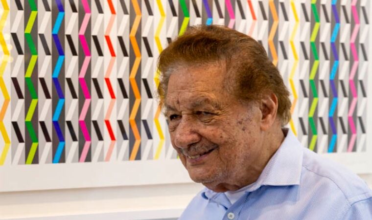 Juvenal Ravelo revoluciona la gráfica cinética en Caracas: Gráficas Cromáticas en Arte Express 99 Juvenal Ravelo revoluciona la gráfica cinética en Caracas: Gráficas Cromáticas en Arte Express 99