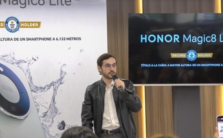 HONOR Magic8 Lite aterriza en Venezuela: el smartphone que desafió la gravedad y rompió un Récord Guinness