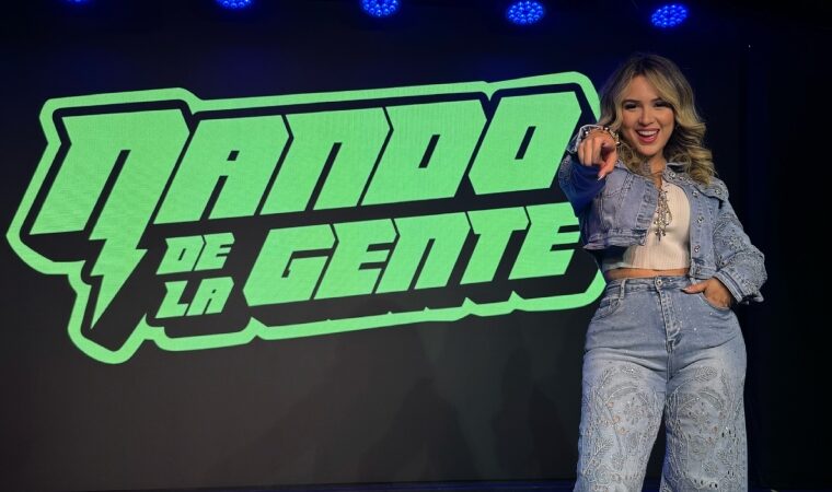 Franngrely Materán la rompe en su debut de stand-up junto a Nando de la Gente en Miami
