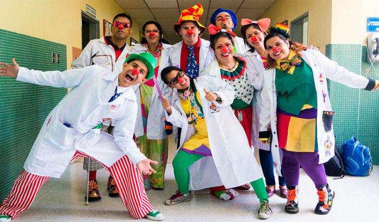 Dr. Yaso lleva sonrisas y esperanza a familias refugiadas tras el fuerte sismo en Caracas