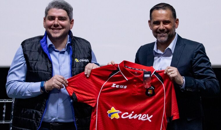 Caracas FC y CINEX sellan alianza histórica que une fútbol y cine en Venezuela