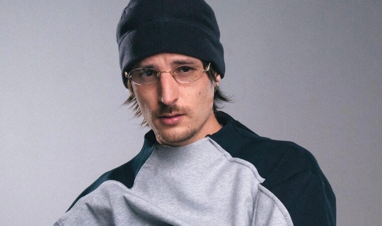 Danny Ocean impulsa el pop latino con “babylona blue” y colaboraciones de alto calibre
