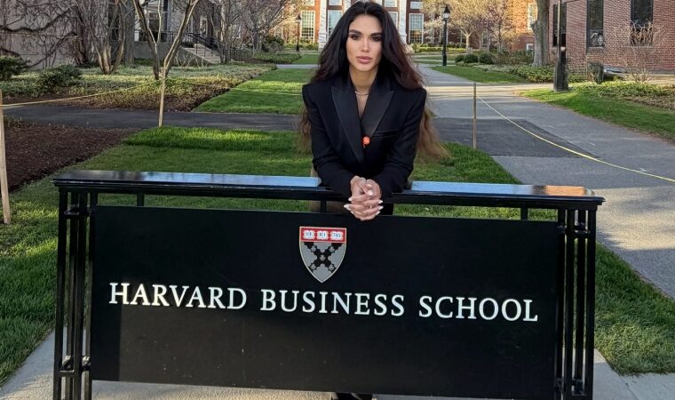 Venezolana Michell Roxana Castellanos brilla en Harvard [+Impact Leader Award 2026]