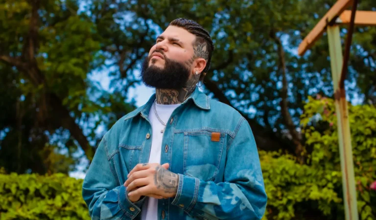 Farruko se aleja de la iglesia y revela el motivo detrás de su decisión espiritual