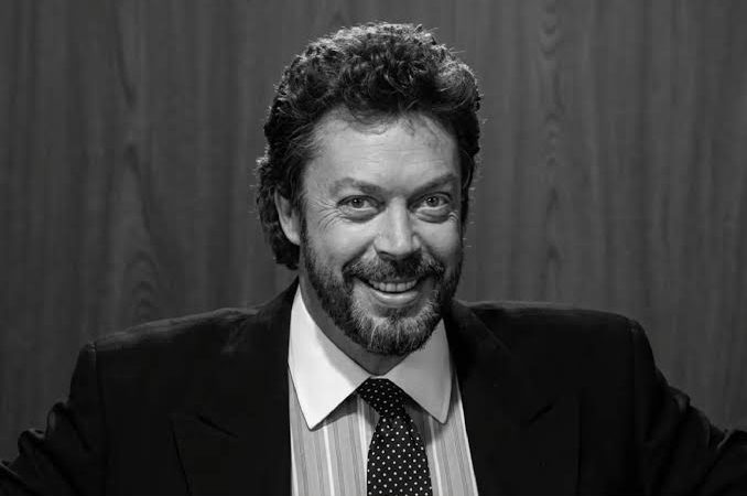 De Frank-N-Furter a Pennywise: así fue la carrera de Tim Curry, que murió a los 80 años