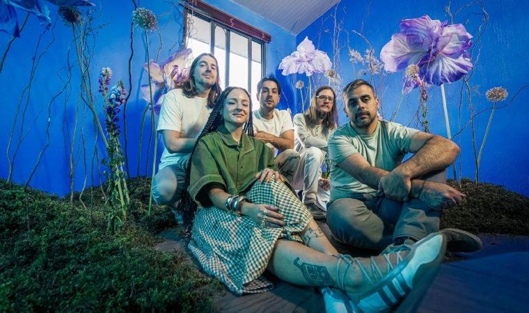 Taiguerz, Irepelusa y Sunsplash estrenan “Cayendo”: un tema dance funky con toques de indie rock