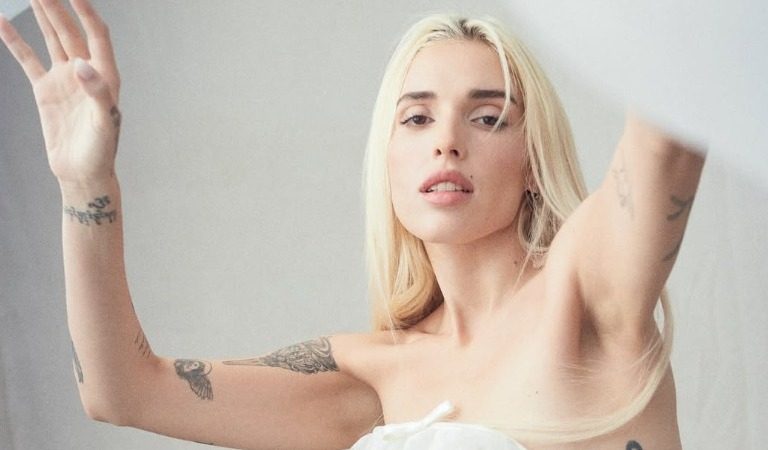 Elena Rose rompió en llanto al conocer al fanático que perdió sus piernas en el terremoto de Venezuela
