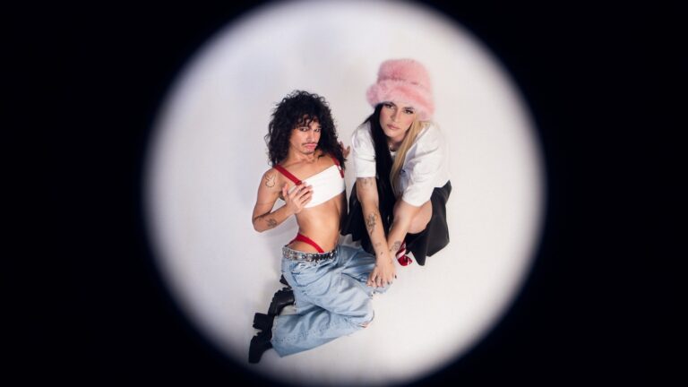 Tonny Boom y Gaby Noya, conductores de Nojoda Chica