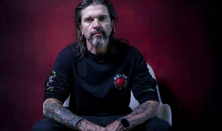 Juanes colapsó en plena carrera y hoy, 25 años después, cuenta cómo salió de ahí
