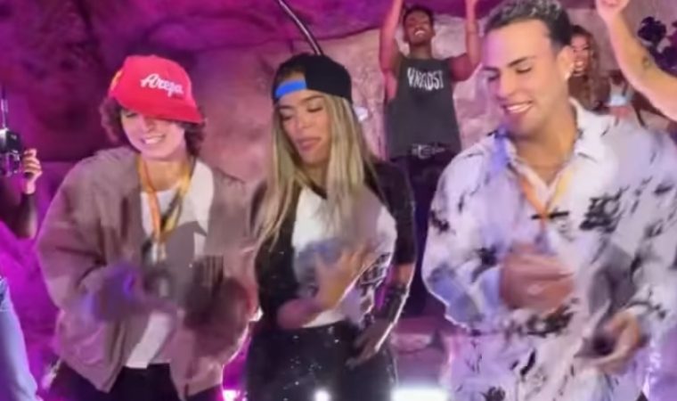 El grito de “¡Venezuela!” que Karol G provocó arriba de un escenario en Boston