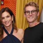 Cindy Crawford junto a su hijo Presley Gerber en un evento
