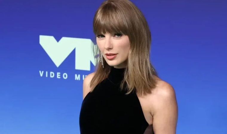 Taylor Swift tenía a los Swifties descifrando código y la sorpresa era un álbum ampliado