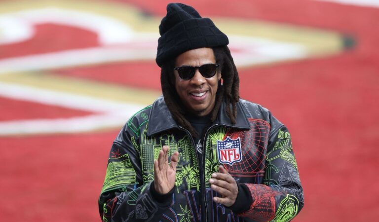 Jay-Z se escogió a sí mismo: será la estrella del medio tiempo del Super Bowl LXI